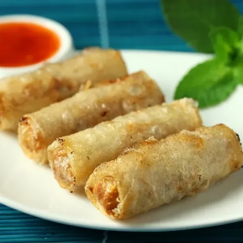Nems thaïs croustillants et leur sauce aigre-douce — Chana Thai à Massy